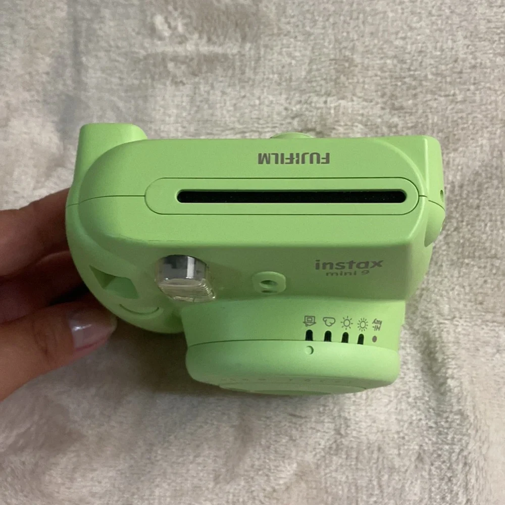 Fuji Instax Mini 9 in Green